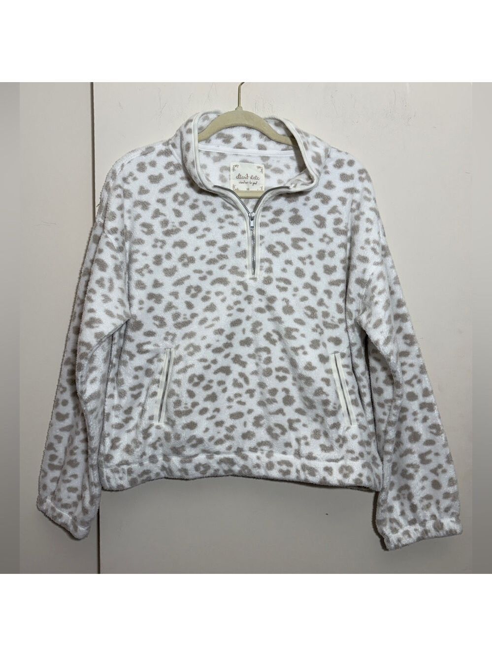 Altar’d State White Quarter Zip with Tan Cheetah Print Size M